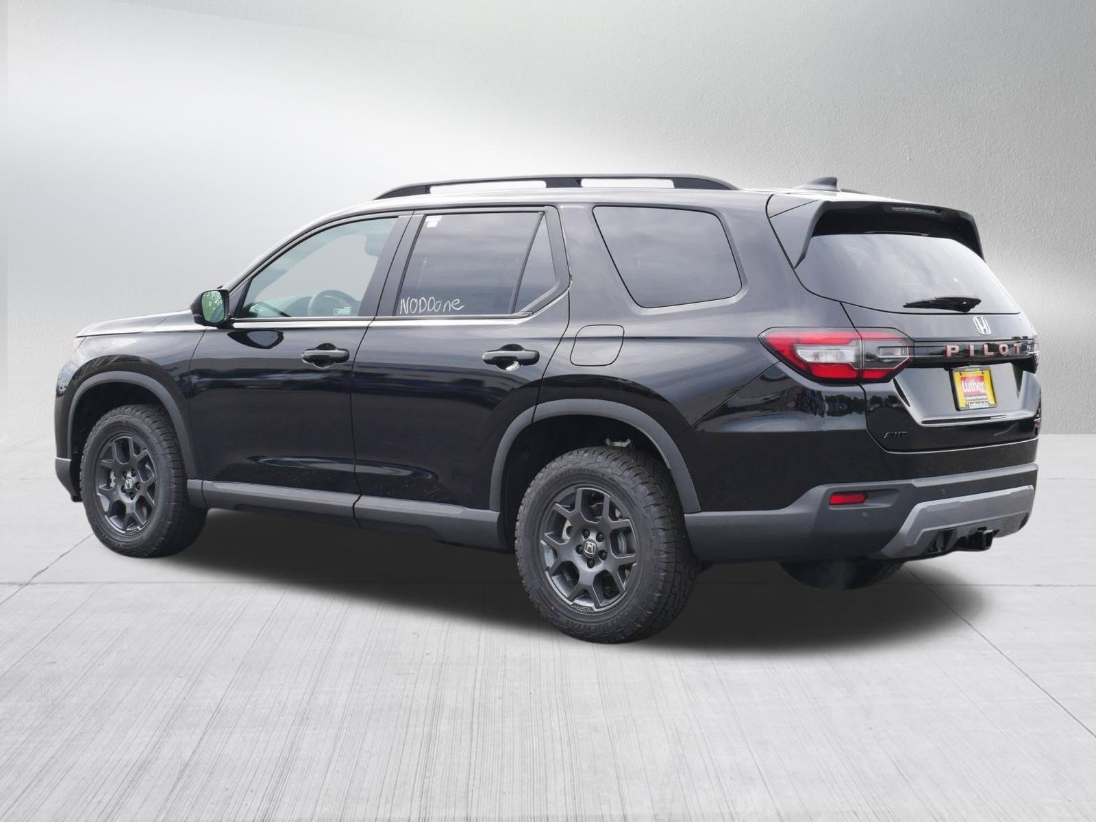 New 2026 Honda Pilot TrailSport image 5