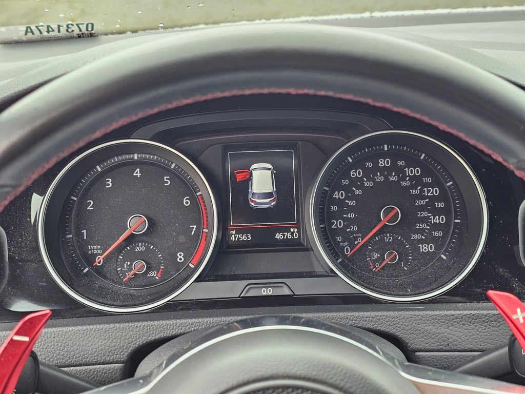 Used 2020 Volkswagen Golf 4-Door FWD image 24
