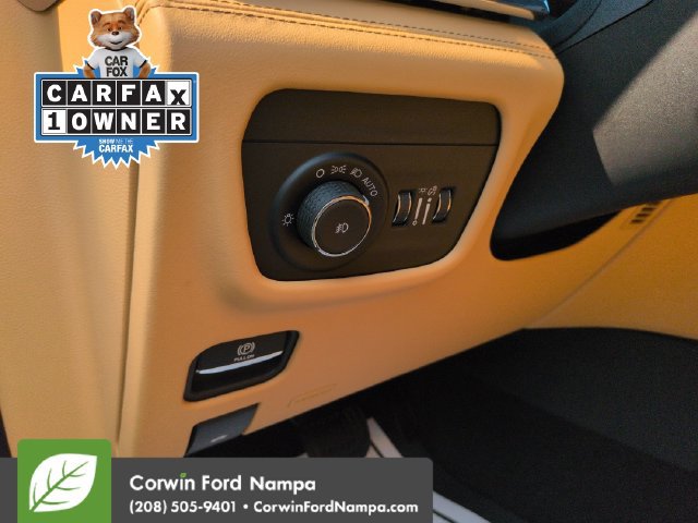 Used 2025 Jeep Grand Cherokee Summit AWD/4WD image 13