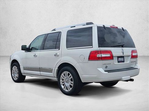 Used 2014 Lincoln Navigator 2WD image 8