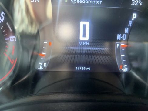 Used 2021 Dodge Challenger SXT w/ Plus Package image 22