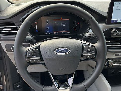 Used 2026 Ford Escape Active w/ Cold Weather Package FWD image 9