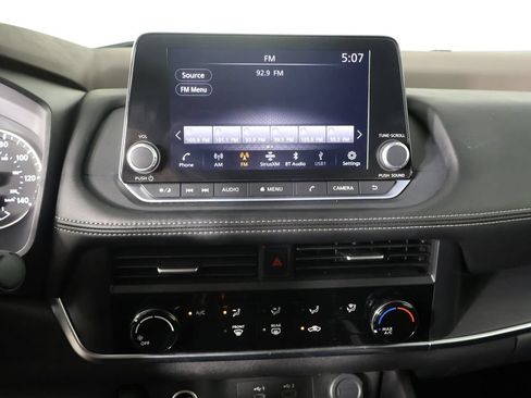 Used 2023 Nissan Rogue S AWD/4WD image 35