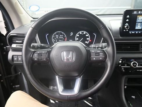 Used 2025 Honda Pilot EX-L image 25