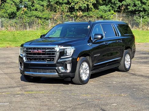 Used 2021 GMC Yukon XL SLT AWD/4WD image 5