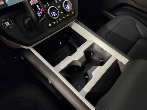 New 2026 Land Rover Defender 110 S AWD/4WD image 38