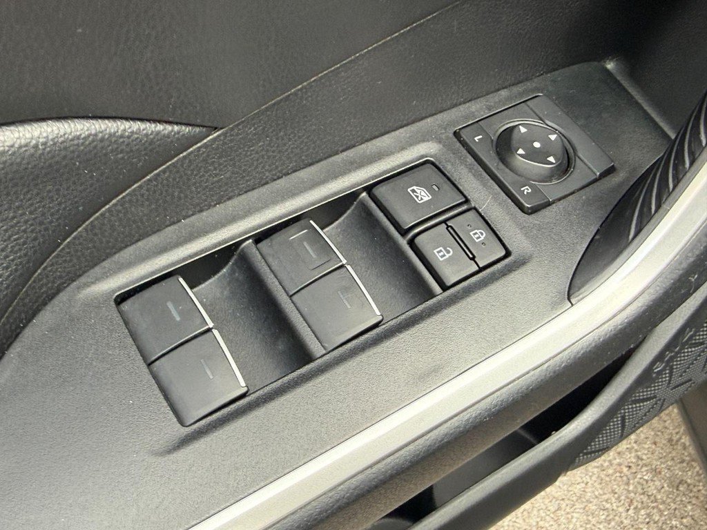 Certified 2025 Toyota RAV4 XLE AWD/4WD image 16