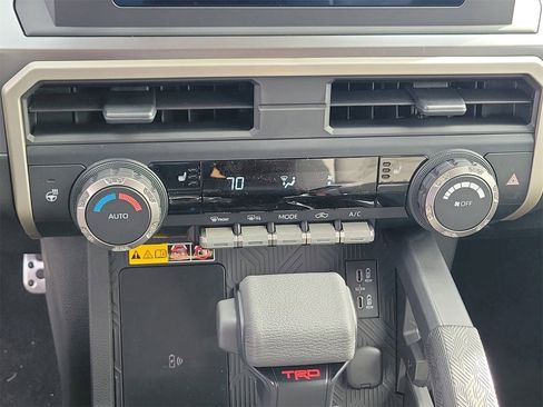 Certified 2025 Toyota Tacoma TRD Sport image 28