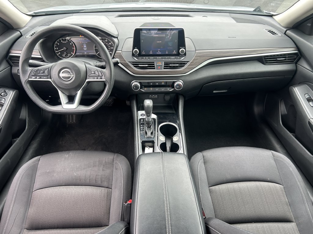 Used 2024 Nissan Altima 2.5 SV FWD image 28