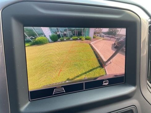 Used 2022 Chevrolet Silverado 1500 Custom image 21