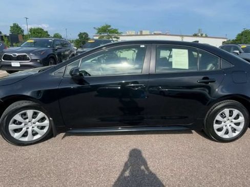 Certified 2023 Toyota Corolla LE FWD image 5