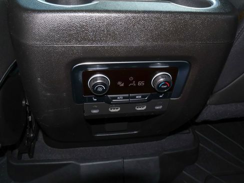 Used 2021 Chevrolet Suburban RST w/ Luxury Package AWD/4WD image 18