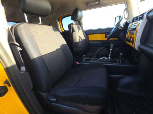 Used 2007 Toyota FJ Cruiser 4WD image 12