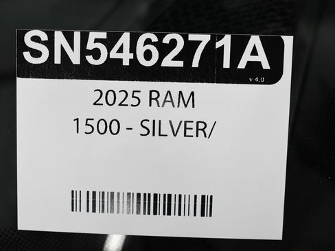 Used 2025 RAM 1500 Laramie AWD/4WD image 44