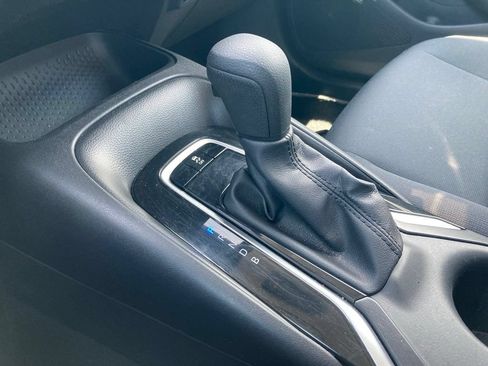 Used 2025 Toyota Corolla LE FWD image 24