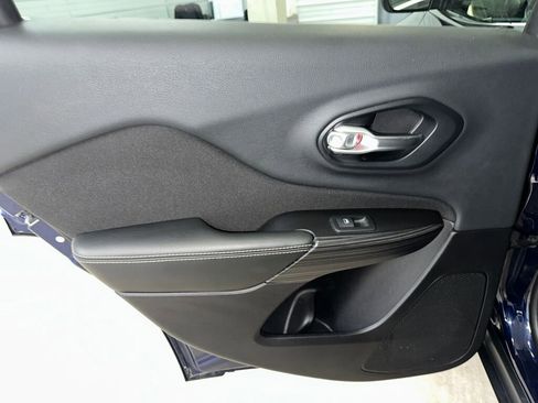 Used 2014 Jeep Cherokee Latitude image 14