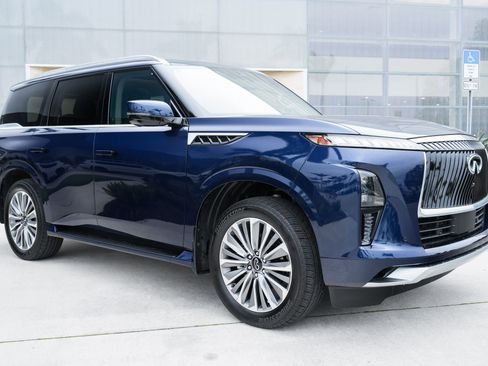 Certified 2026 INFINITI QX80 Luxe w/ Cargo Package image 2