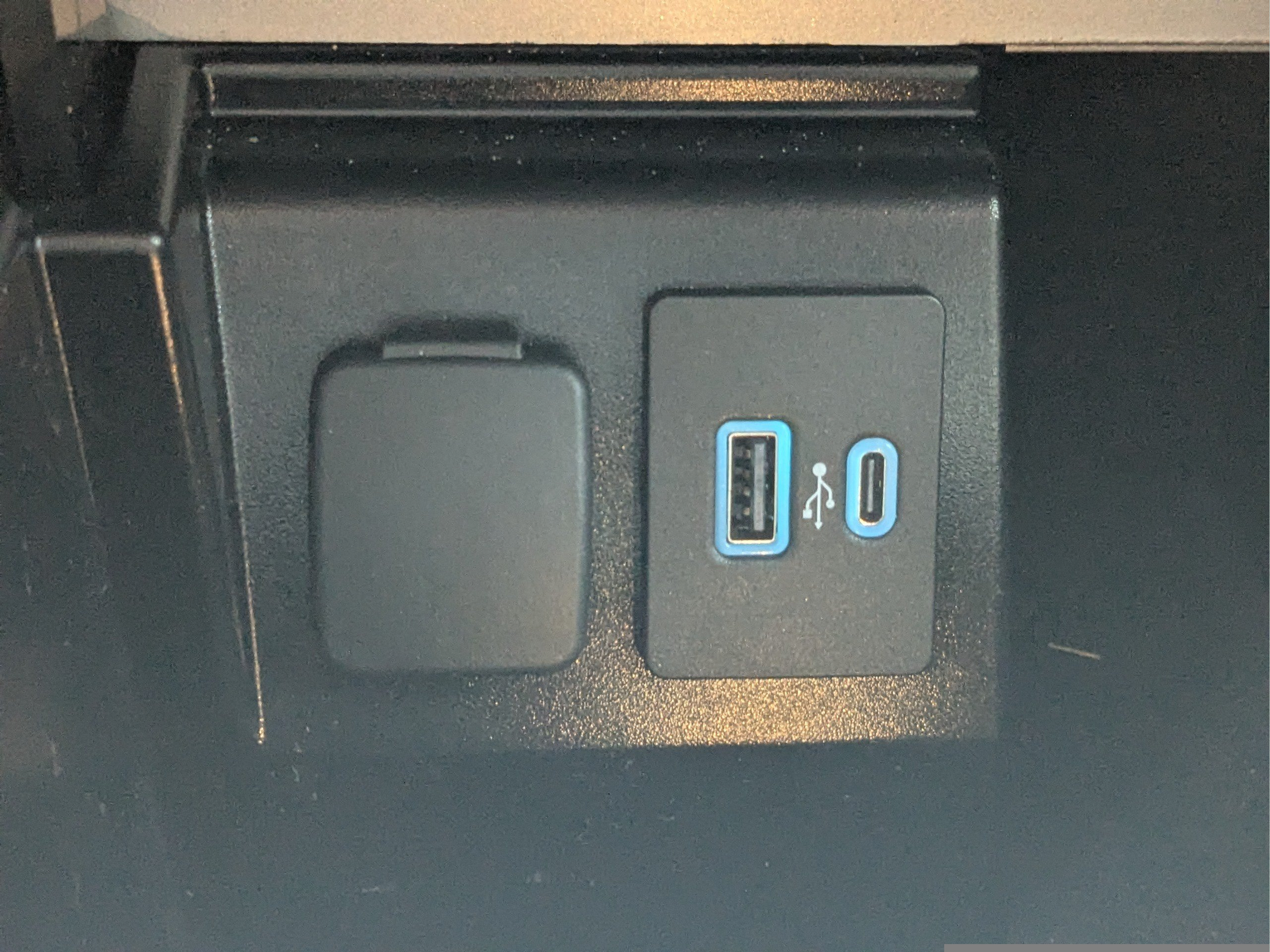 Used 2023 Ford Explorer 2WD image 17