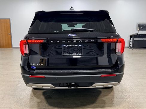 New 2026 Ford Explorer Active w/ Active Comfort Package RWD image 5