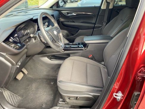 Used 2023 Buick Envision Preferred image 9