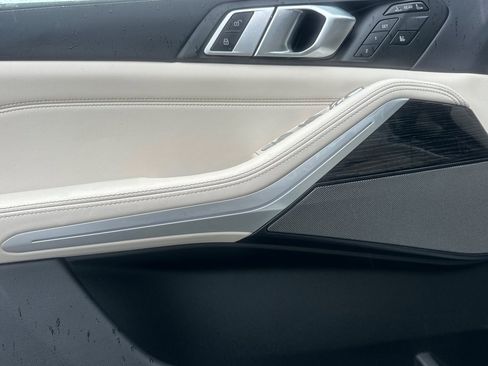 Certified 2025 BMW X7 M60i w/ Climate Comfort Package image 12