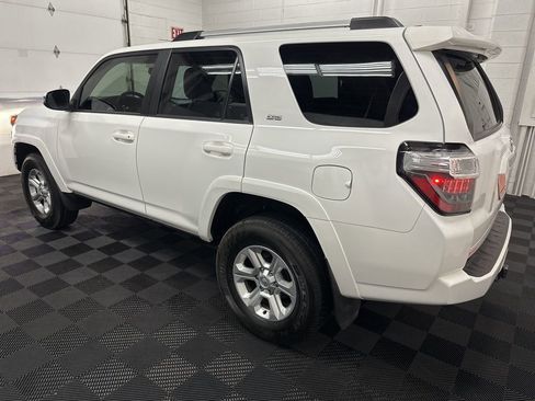 Used 2023 Toyota 4Runner SR5 Premium w/ Moonroof Package AWD/4WD image 7