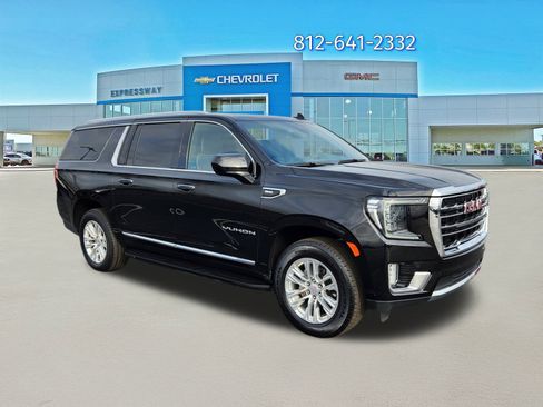 Used 2024 GMC Yukon XL SLT image 1