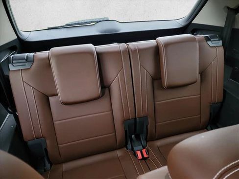 Used 2023 Volkswagen Atlas SE w/ Panoramic Sunroof Package FWD image 17