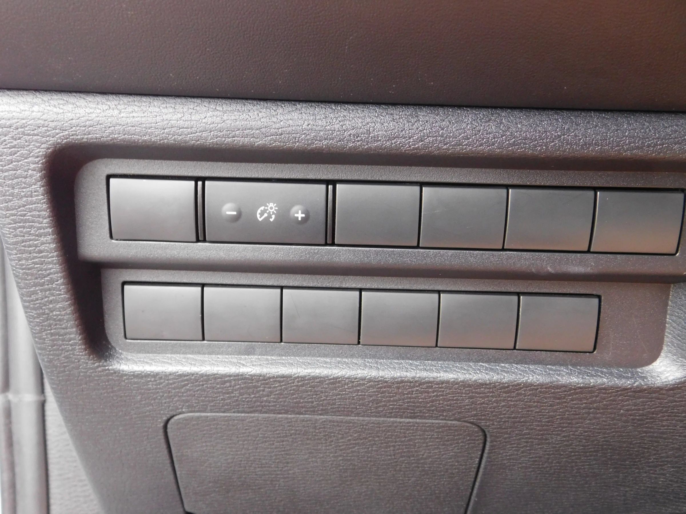 Used 2024 Mitsubishi Outlander ES AWD/4WD image 25