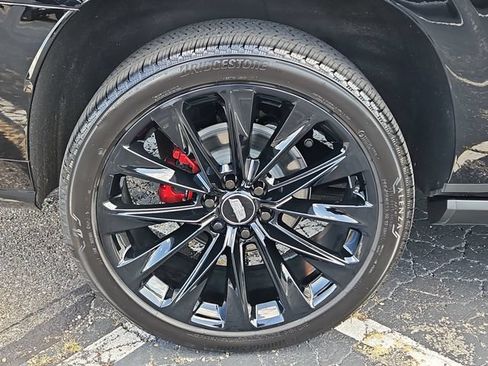 Certified 2026 Cadillac Escalade ESV V w/ LPO, ONYX Package AWD/4WD image 7