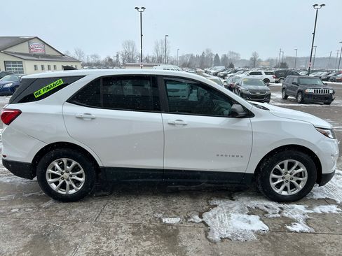 Used 2020 Chevrolet Equinox LS image 4