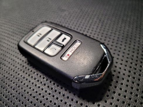 Used 2017 Honda Pilot Elite image 32