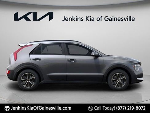 New 2025 Kia Niro EX w/ EX Cold Weather Package image 2