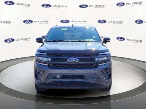 Used 2022 Ford Expedition Limited AWD/4WD image 8