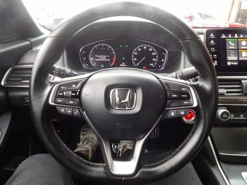Used 2018 Honda Accord Sport image 31
