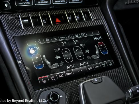 Used 2024 Lamborghini Urus Performante image 38