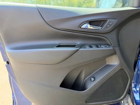 Used 2022 Chevrolet Equinox LT FWD image 19
