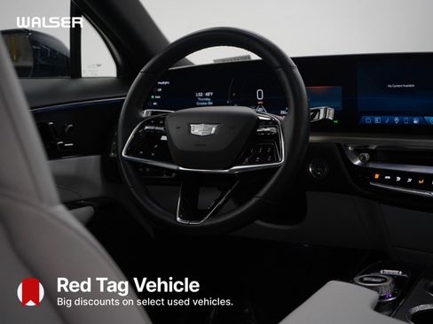 Used 2024 Cadillac Lyriq Sport image 13