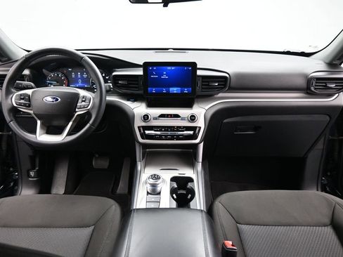 Certified 2023 Ford Explorer XLT RWD image 19
