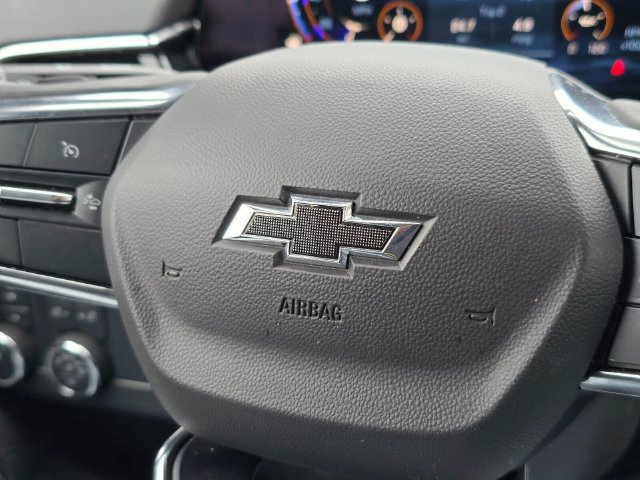 Used 2025 Chevrolet Suburban Z71 AWD/4WD image 31
