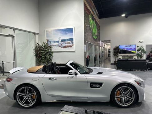 Used 2018 Mercedes-Benz AMG GT C image 27