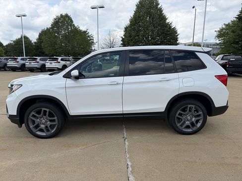 Used 2023 Honda Passport EX-L image 3