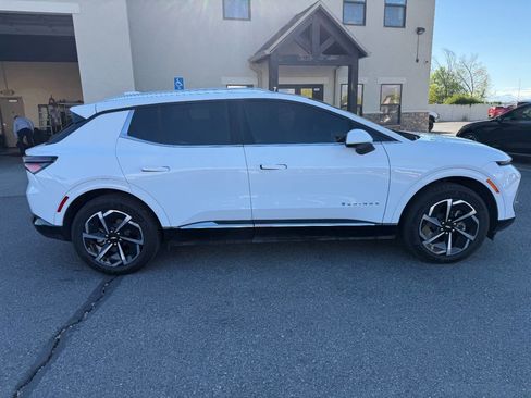 Used 2025 Chevrolet Equinox EV LT image 8