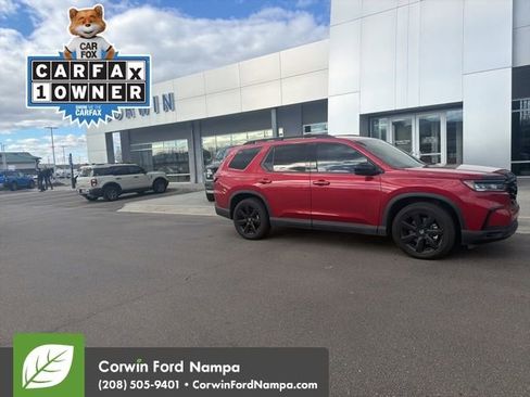 Used 2025 Honda Pilot Black Edition image 2