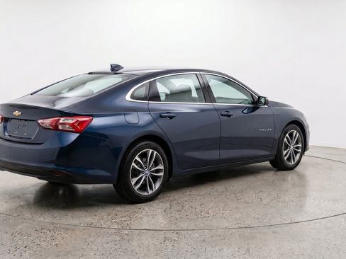 Used 2023 Chevrolet Malibu LT w/ Driver Confidence Package FWD image 9