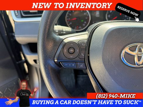 Used 2021 Toyota RAV4 XLE AWD/4WD image 28