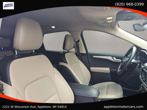 Used 2020 Ford Escape SEL image 25