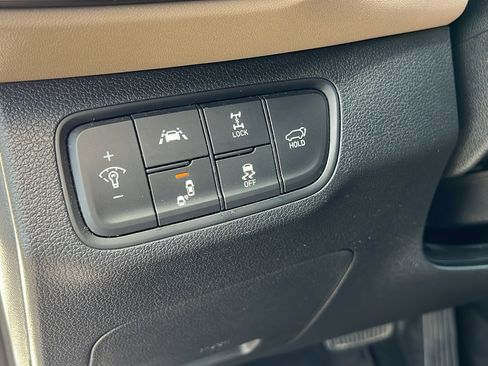 Used 2020 Hyundai Santa Fe Limited AWD/4WD image 29