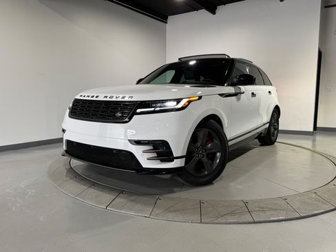 Used 2024 Land Rover Range Rover Velar Dynamic SE AWD/4WD image 3