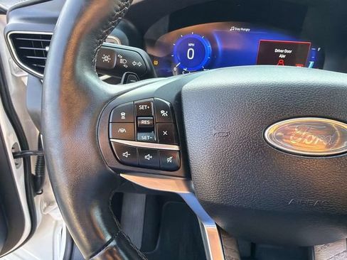 Used 2020 Ford Explorer Platinum w/ Premium Technology Package AWD/4WD image 26